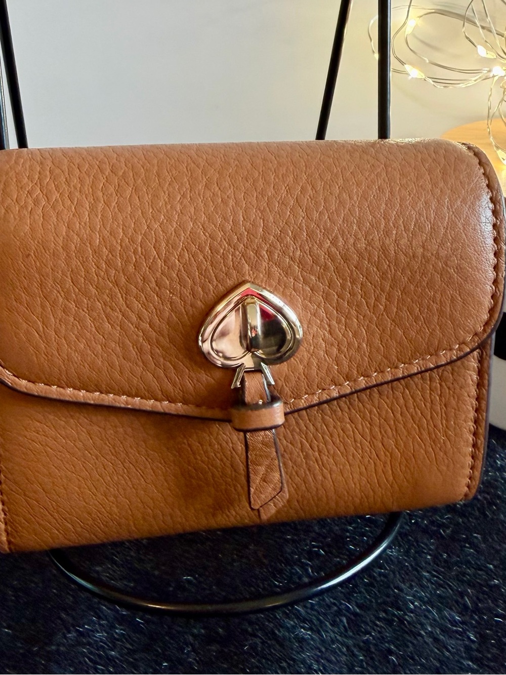Kate Spade New York Pebbled Leather Medium Turnlock Snap Wallet Brown
